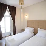 Suites Guest House Otel Cascais