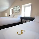 Otel Suites Guest House 4*