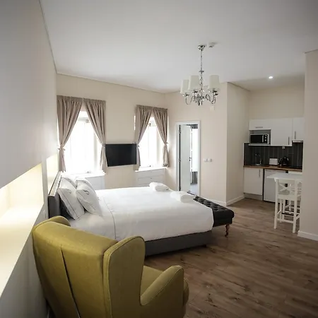 Alojamento de Acomodação e Pequeno-almoço Suites Guest House 3*