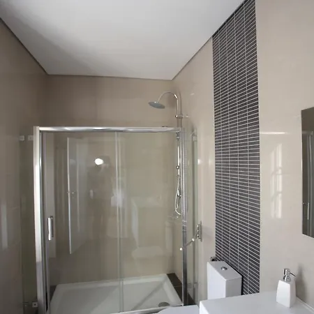 Alojamento de Acomodação e Pequeno-almoço Suites Guest House 3*