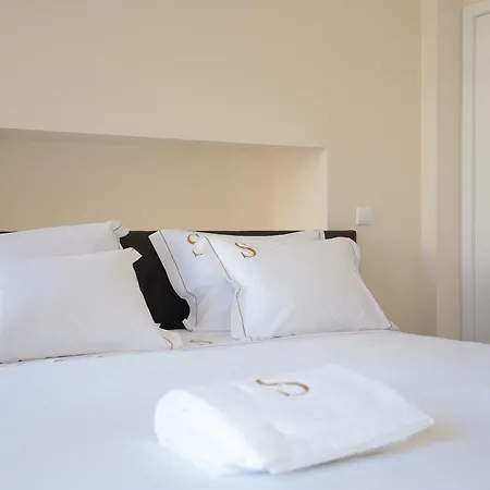 Alojamento de Acomodação e Pequeno-almoço Suites Guest House 3*