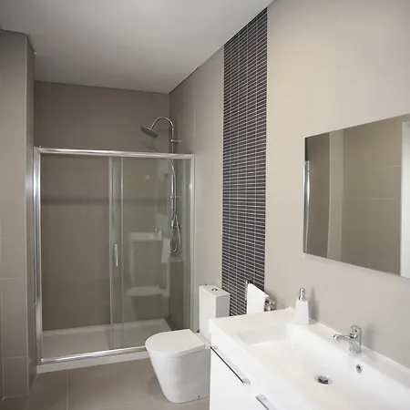 Alojamento de Acomodação e Pequeno-almoço Suites Guest House 3*
