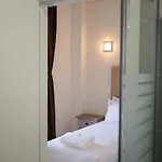 Pensión Suites Guest House 4*