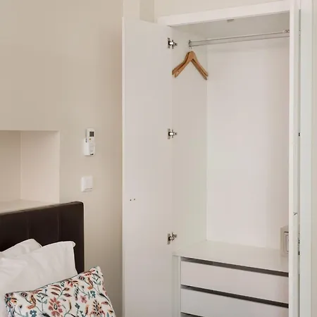 Suites Guest House Szálloda 4*