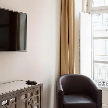 Suites Guest House Apartment *