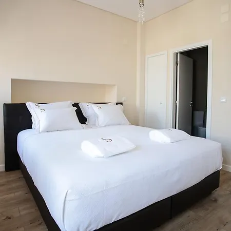 Bed & Breakfast Suites Guest House 3*
