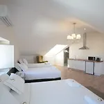 Suites Guest House بيت ضيافة كاسكايس