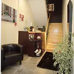 Suites Guest House كاسكايس