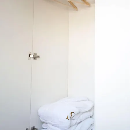 Suites Guest House * كاسكايس