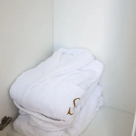 Suites Guest House * كاسكايس