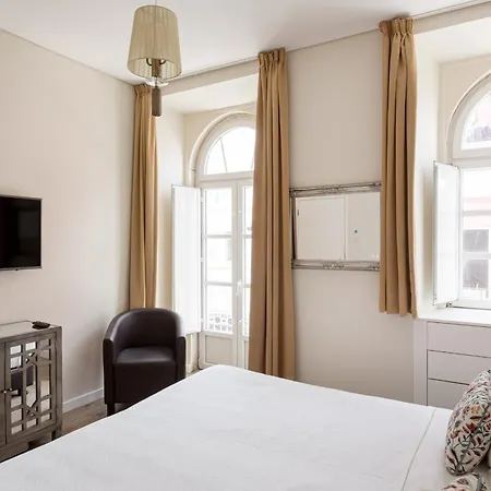 Suites Guest House 4*