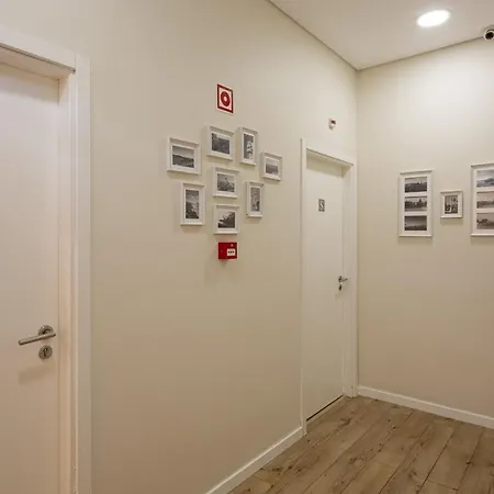 Отель Suites Guest House Кашкайш