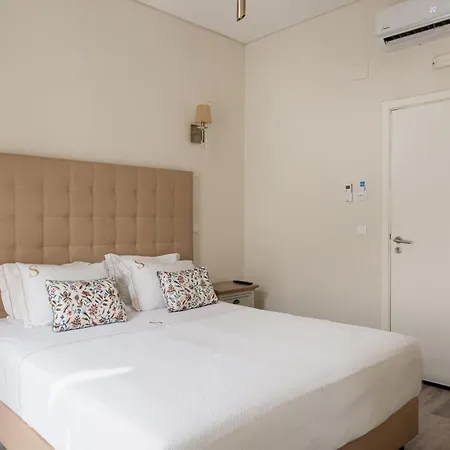 Отель Suites Guest House Кашкайш